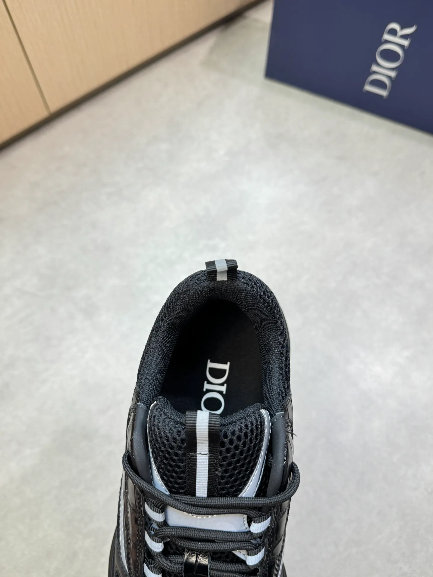 Factory price: 460💰[Dior] Dior - high-end quality original order 🔍🔍🔍 casual sports shoes - upper: 🔝 stone pattern calfskin, high silk mesh canvas, brand totem cloth, tongue and heel; reflective brand webbing - lining: brand canvas - original: ultra-light T men's shoes 💰U foam rubber; two-color molded outsole -Ultra-high quality control·Fine workmanship: highlighted (high-end·nobility·grade) -Size: 39-44 (38, 45, 46, 47, can be customized)·D9285